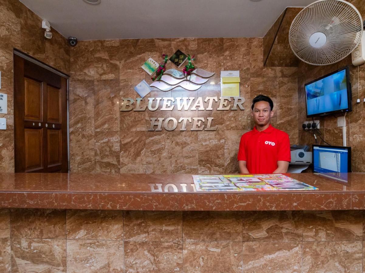 Oyo 44095 Bluewater Hotel Мерсинг Экстерьер фото